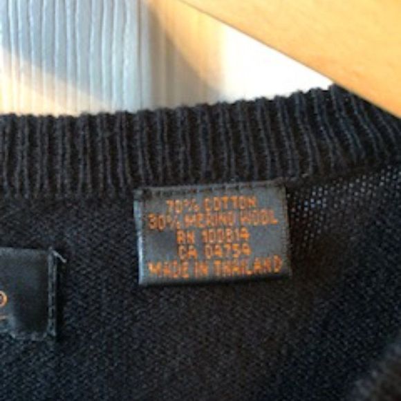 Ben Sherman Black Cotton/Merino Wool Sweater with Buttoned-Shoulder Tabs…‎ - Picture 5 of 9